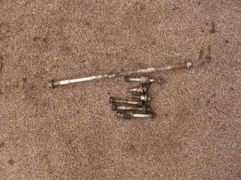 HONDA CBR1000F SC21 ŚRUBY MOCOWANIA SILNIKA