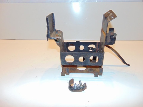 KAWASAKI Z440 KZ440 LTD440 KOSZ AKUMULATORA