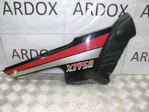 YAMAHA XJ750 EII 29R OWIEWKA POD SIEDZENIE PRAWA