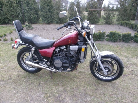 HONDA VF700 MAGNA STOPKA BOCZNA