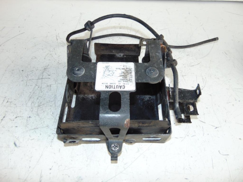 HONDA VT1100 SHADOW SC18 KOSZ AKUMULATORA