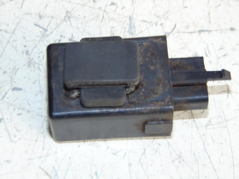 HONDA VT1100 SHADOW SC18 PRZEKAŹNIK ŚWIATEŁ