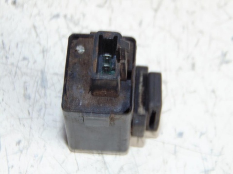 HONDA VT1100 SHADOW SC18 PRZEKAŹNIK ŚWIATEŁ