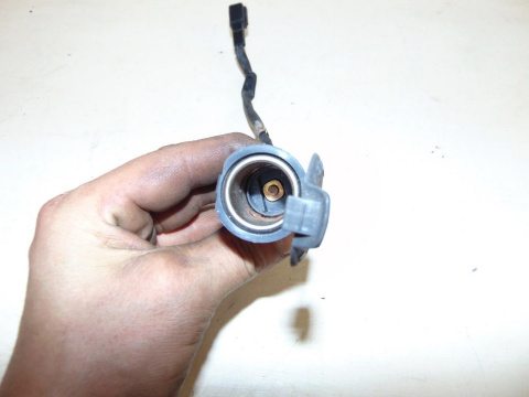 SUZUKI AN400 K3 BURGMAN GNIAZDO ŁADOWANIA