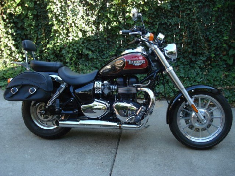 TRIUMPH BONNEVILLE KLAKSON