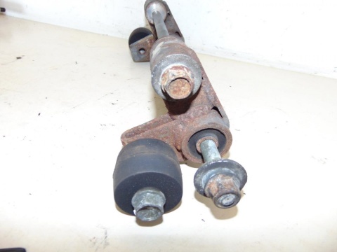 SUZUKI AN400 K3 BURGMAN UCHWYTY SILNIKA SILENBLOCK