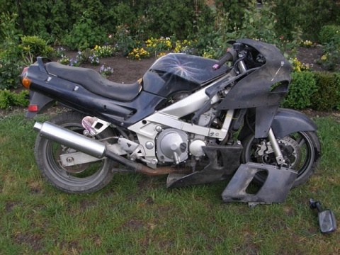 KAWASAKI ZZR600 STELAŻ CEWEK ZAPŁONOWYCH