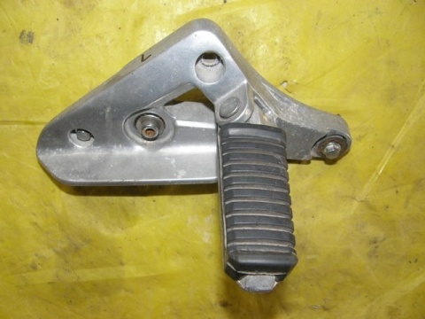 KAWASAKI VN750 VULCAN SET PODNÓŻEK LEWY TYŁ