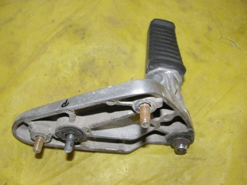 KAWASAKI VN750 VULCAN SET PODNÓŻEK PRAWY TYŁ