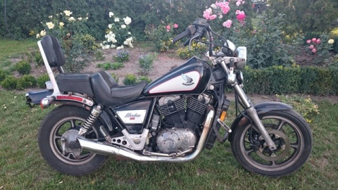 HONDA VT1100 SHADOW SC18 SET PODNÓŻEK PRAWY TYŁ