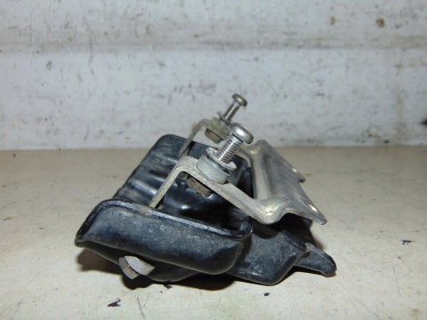 HONDA VF400 UCHWYT + OSŁONA CEWEK ZAPŁONOWYCH