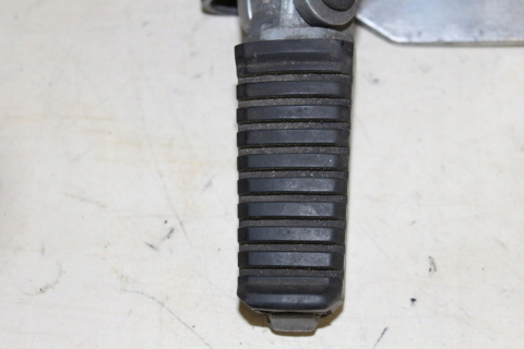 KAWASAKI VN750 VULCAN SET PODNÓŻEK PRAWY TYŁ