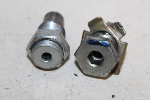 YAMAHA V-MAX 1200 2EN ŚRUBY WAHACZA