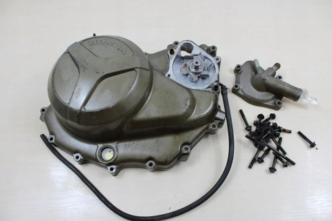 HONDA XL1000 VARADERO SD01 POMPA WODY POKRYWA PRAW