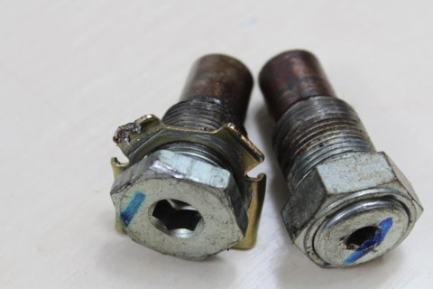 YAMAHA XV1000 VIRAGO 56X ŚRUBY WAHACZA