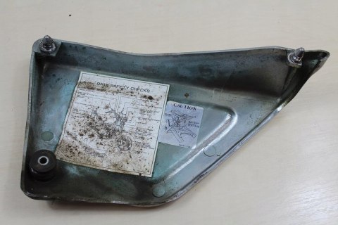 KAWASAKI LTD450 LTD454 OWIEWKA POD SIEDZENIE LEWA