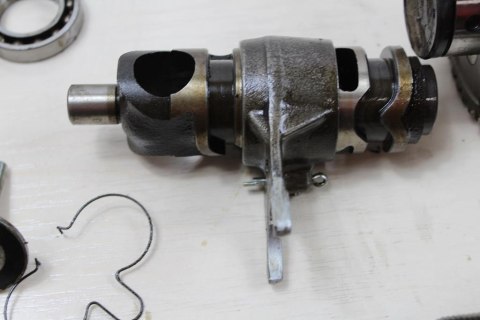 KAWASAKI LTD450 LTD454 SKRZYNIA BIEGÓW + WYBIERAK