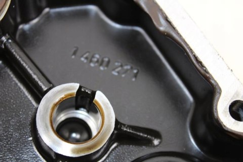 BMW K100 LT KOŁNIERZ UCHWYT SKRZYNI BIEGÓW 1460271