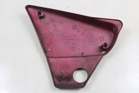 HONDA VT750 SHADOW RC14 OWIEWKA POD SIEDZENIE PRAW
