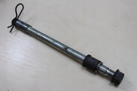 KAWASAKI EN500 VULCAN OŚKA KOŁA FELGI PRZÓD