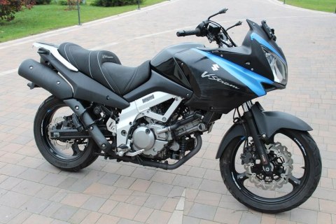SUZUKI DL650 V-STROM OWIEWKA ZADUPEK OGON PRAWY