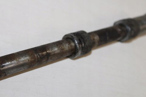 HONDA VT700 SHADOW RC19 OŚKA KOŁA FELGI PRZÓD