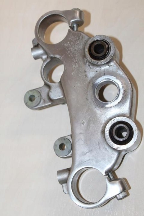 HONDA VT700 SHADOW RC19 PÓŁKA GÓRNA