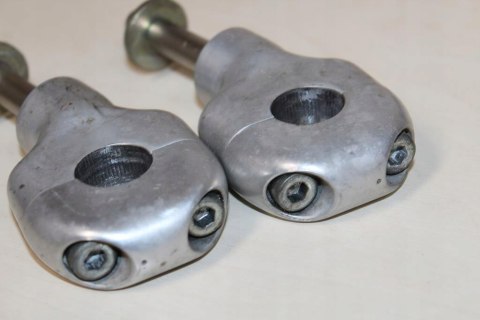 HONDA VT700 SHADOW RC19 RISERY KIEROWNICY ZAŚLEPKI