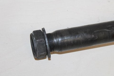 YAMAHA YZF R1 RN01 OŚKA OŚ KOŁA FELGI TYŁ