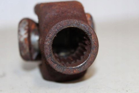 HONDA VT700 SHADOW RC19 KRZYŻAK WAŁU KARDANA