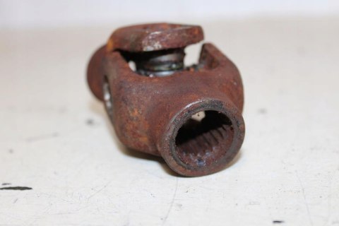 HONDA VT700 SHADOW RC19 KRZYŻAK WAŁU KARDANA