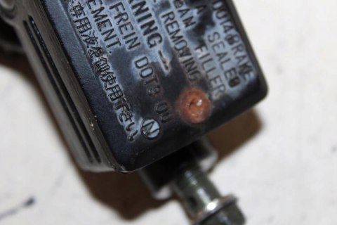 HONDA VT700 SHADOW RC19 POMPA PRAWA HAMULCOWA