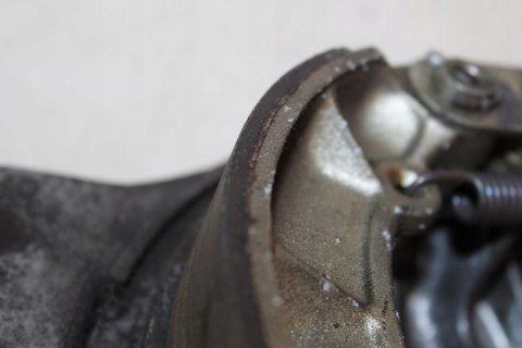 HONDA VT700 SHADOW RC19 SZCZĘKI BĘBEN HAMULCOWY