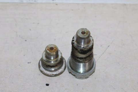 HONDA VT1100 C3 SHADOW ŚRUBY WAHACZA