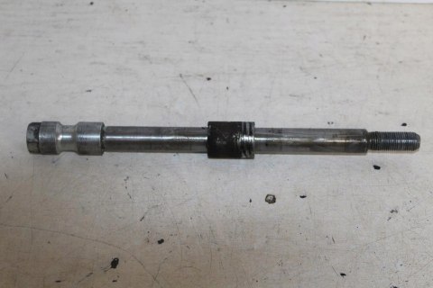 HONDA VT700 SHADOW RC19 OŚKA KOŁA FELGI PRZÓD