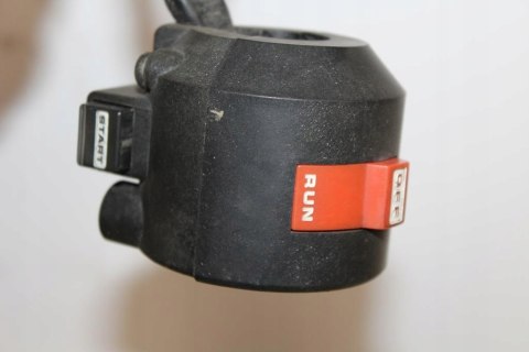 HONDA VT700 SHADOW RC19 PRZEŁĄCZNIK PRAWY