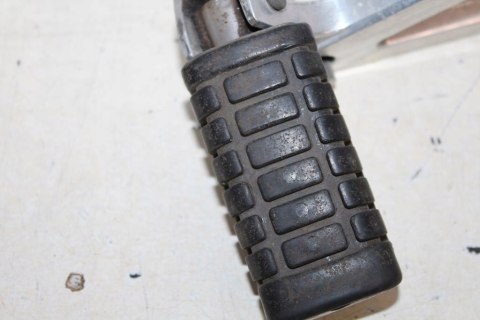 HONDA VT700 SHADOW RC19 SET PODNÓŻEK PRAWY TYŁ