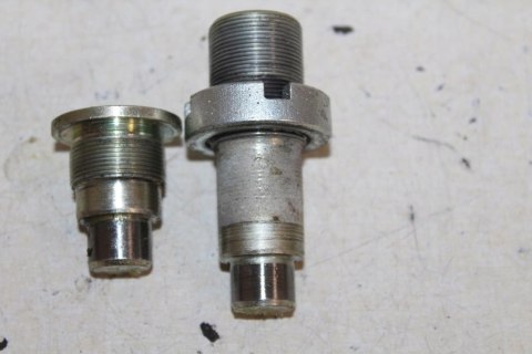 HONDA VT700 SHADOW RC19 ŚRUBY WAHACZA