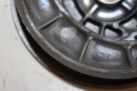 HONDA VT700 SHADOW RC19 SZCZĘKI HAMULCOWE BĘBEN