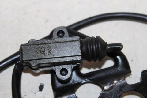 TRIUMPH 955i SPRINT CZUJNIK STOPKI BOCZNEJ