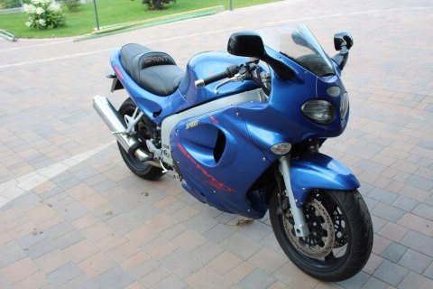 TRIUMPH 955i SPRINT OWIEWKA WYPEŁNIENIE CZASZY