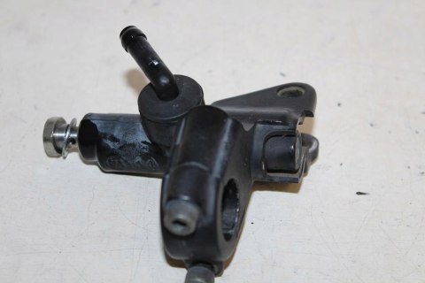 TRIUMPH 955i SPRINT POMPA HAMULCOWA PRAWA