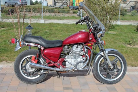 HONDA CX500 PC01 OWIEWKA PRAWA POD SIEDZENIE