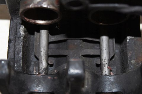 HONDA GL1200 GOLD WING ZACISK HAMULCOWY PRZÓD PRAW