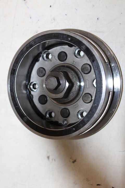 SUZUKI VL1500 LC INTRUDER MAGNETO KOŁO MAGNESOWE