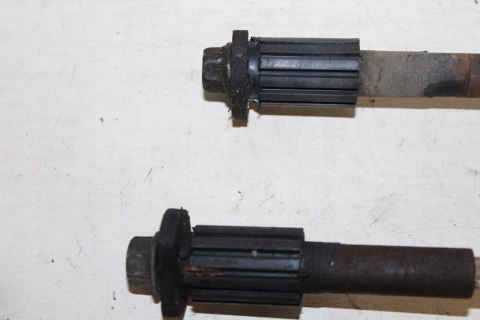 KAWASAKI LTD450 LTD454 ŚRUBY SILENTBLOCKI SILNIKA