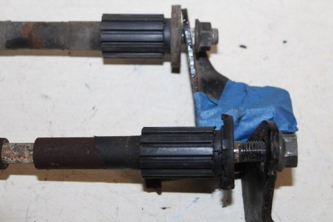 KAWASAKI LTD450 LTD454 ŚRUBY SILENTBLOCKI SILNIKA