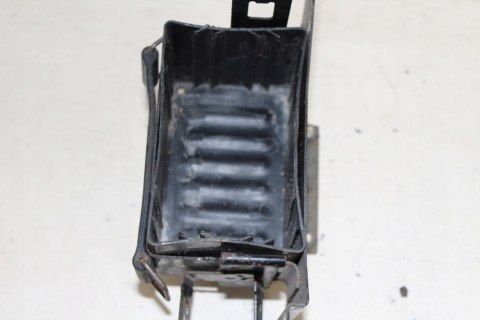 HONDA CA125 REBEL KOSZ UCHWYT AKUMULATORA