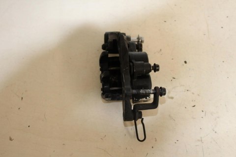 HONDA VF700 MAGNA ZACISK HAMULCOWY PRZÓD LEWY
