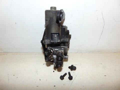 HONDA XL1000 SD02 VARADERO POMPA ABS TYŁ 99092